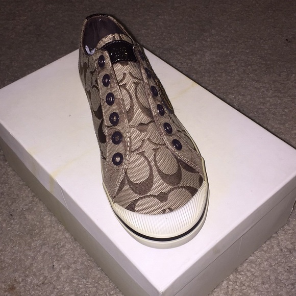 Coach sneakers never worn in box - Picture 3 of 5